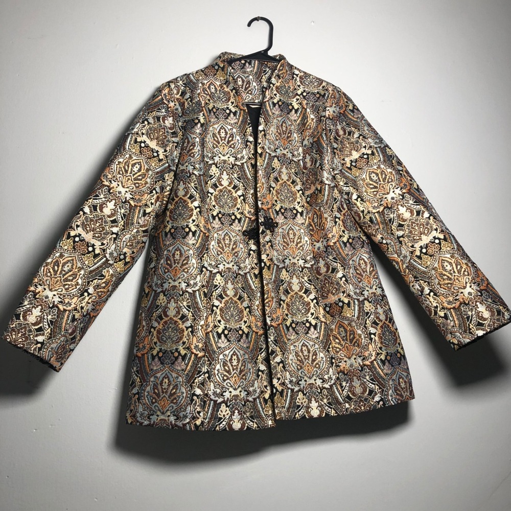 NWT $170 Soft Surroundings Venezia Jacket Womens Medium Tapestry Frog Closure